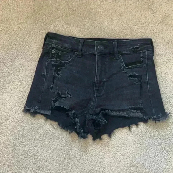 American eagle high rise shortie ripped black shorts in size 4 - Picture 1 of 6